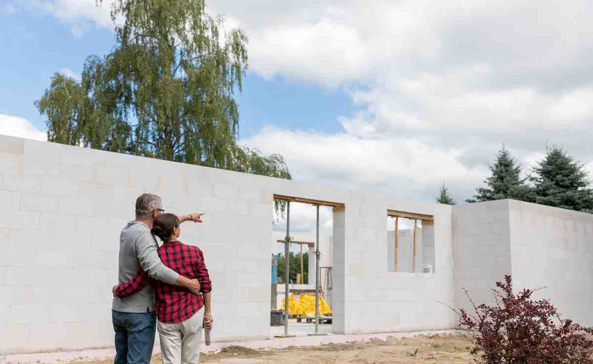 Quand Commence-t-on à payer une maison en construction ?