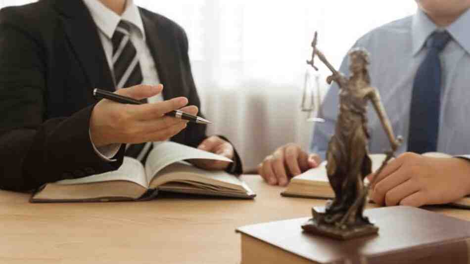 Comment choisir un bon avocat en droit du travail ?